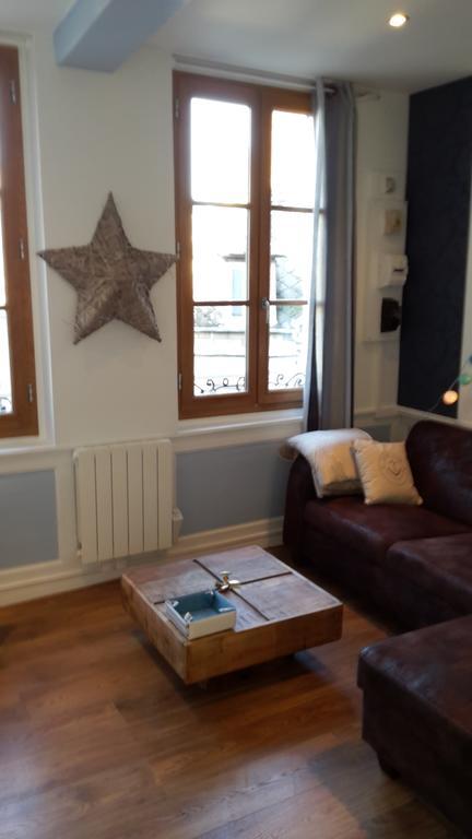 Apartamento Le Saint Léonard...Il est bleu Honfleur Exterior foto